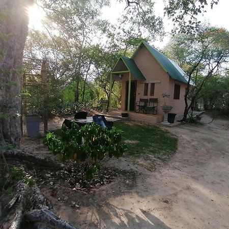 Mukuku Rest Camp Hotel Shimweghe Kültér fotó